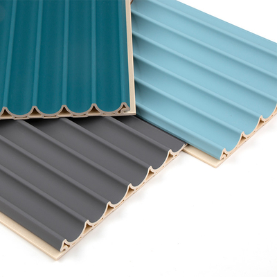 Kualitas Dekorasi 3D WPC Langit-langit Kayu Luar Ruang 15mm Round Grille Panel Pabrik